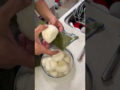 Rice balls and cleaning #Rice ball #My family's happiness is my happiness. #Making a fun meal