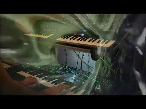 Roland System-8 & SE-02 : Doctor Who Theme