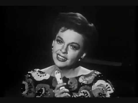 Judy Garland -  Smile