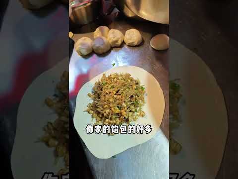 西安街头金黄酥脆的炸菜盒，皮薄馅大嘎嘎香 #路边摊美味