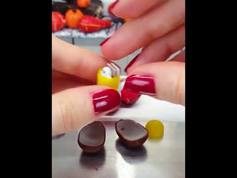 Mini KINDER EGG 🥚🍫 / mini cooking  #minicooking #miniaturecooking #minifoods #minifoodtube