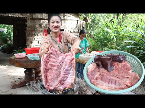 Baby chef Siv Hour enjoy dinner with us - Yummy burned pork cooking - Mother and children cooking