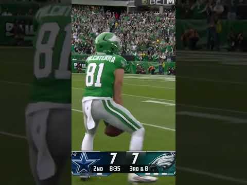 Grant Calcaterra with a SICK ONE-HANDED CATCH for 34 yards!!! 🦅🔥 Eagles vs Cowboys Highlights