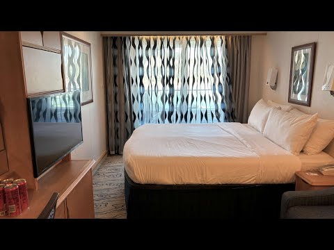 Royal Caribbean Voyager of the Seas Oceanview Stateroom 7586 - Deck 7, Room 586