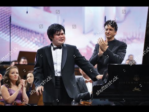 Watch Nobuyuki Tsujii 辻井伸行 Romania concert April 29-May 1