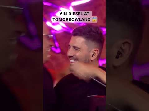 When #vindiesel appeared at #tomorrowland 😱 #electronicmusic #dimitrivegas #rave