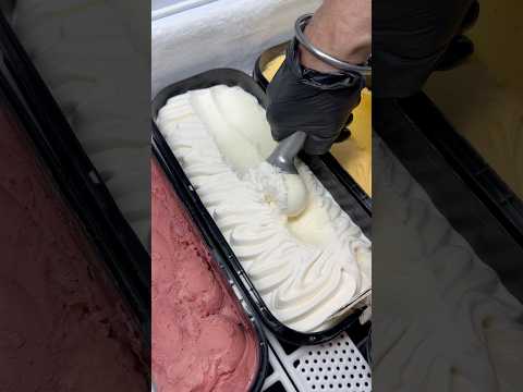 Smooth Vanilla Ice Cream #scooping #dessertlovers #gelato #foodshorts #reels #youtubevideos #tasty