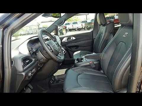 2018 Chrysler Pacifica TOURING L PLUS in Tulsa, OK 74133