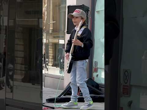 Johnny B. Goode - Chuck Berry #blues #guitar #classic #timetravel #martymcfly #busking #manchester