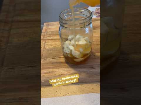 Fermented Garlic #homeremedies #naturalremedy #fermentedgarlic #mountaincookinwithmissy