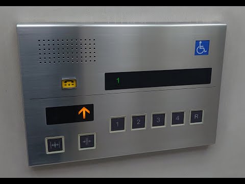 東芝エレベーター  その1 (ボタンが珍しい)