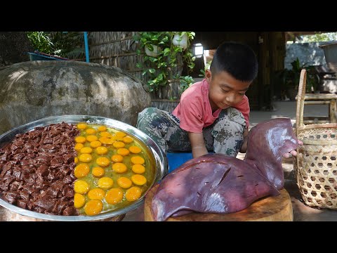 '' Beef liver '' My mother teach me how to make crispy beef liver - Chef Seyhak