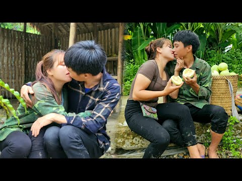 Harvesting custard apples, bamboo shoots, bananas, and melons to sell, Dan overcame all difficulties