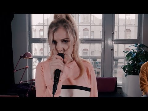 Clara Mae - I Forgot (Stripped Version)