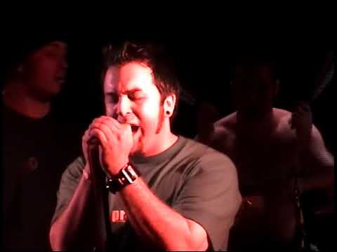 THE COLOR RED - 2002.07.14 CLINTON, IA, PIG PEN (On Stage)