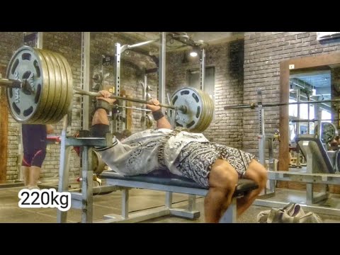 ベンチプレス220kg インクラインハンマー240kg デクラインハンマー240kg