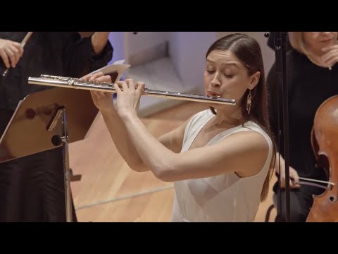 Zofia Neugebauer, C.P.E. Bach - Flute Concerto in d-minor Wq.22, Deutsches Kammerorchester  Berlin