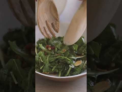 Simple & Delicious Arugula and Prosciutto Salad - Thanksgiving Headquarters #thanksgiving #food