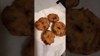 Andhra minapa garelu recipe #garelurecipe #garelu #minapagarelu #cooking #shortsviral #shortvideo