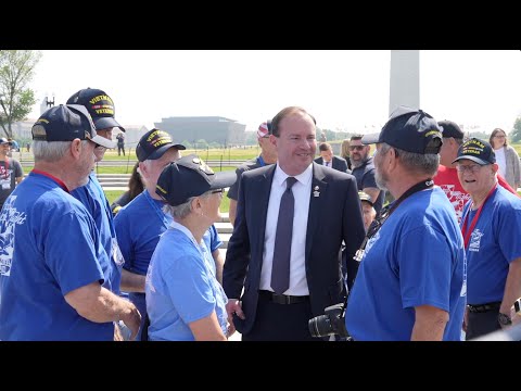 Sen. Lee Celebrates Utah Honor Flight