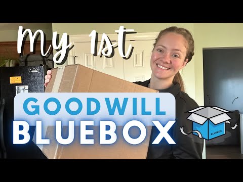 Apparel Goodwill Blue Box Unboxing to resell on Poshmark 🙂