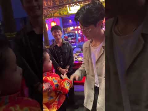 Mark Tuan with the kid | Shudaxia Dinner Event in Thailand #marktuan #got7 #thailand #kid