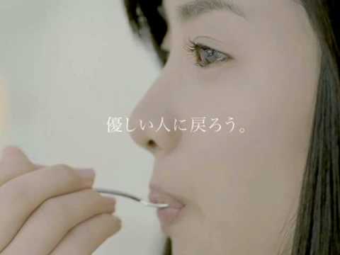 (石原さとみ)Ishihara Satomi in 2009.02 Glico 牧場しぼり TV-CM 15s