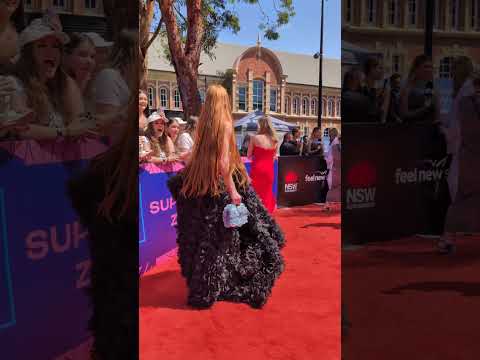 Vera Blue hits the American Express Fan Zone!