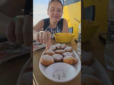 OREO PAKORA - We Try Crazy NEW Street Food In India 🇮🇳 #shorts