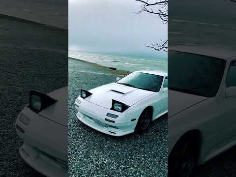 あのベンチに佇むRX-7 FC3S