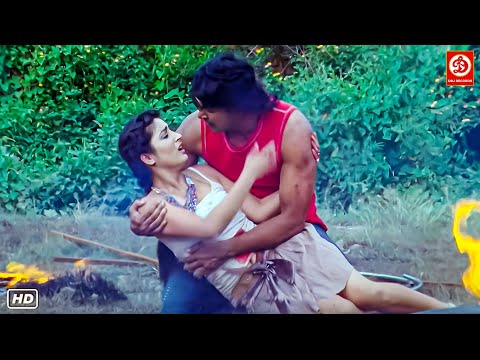 लड़की ने जान देकर चुकाया अपने प्यार का कर्ज | Bhojpuri Movie Action Seen | #virajbhatt Action Movie