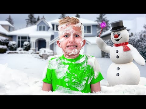 Levi Turns Into Frosty The Snowman! ☃️ ❄️