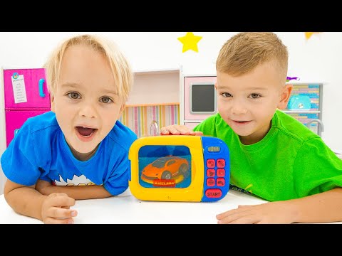 Chris and Funny story with toy microwave