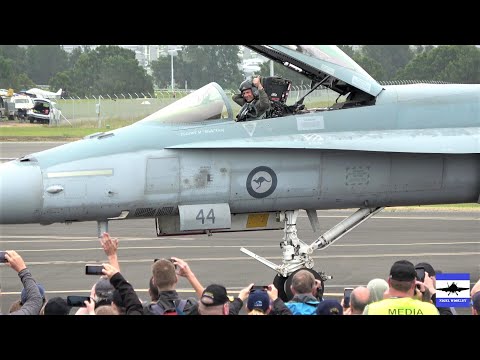 Awesome & last ever airshow display of RAAF F/A-18 classic Hornet @ Wings over Illawarra