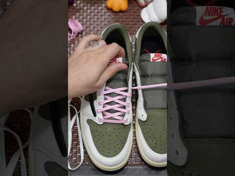 HOW TO LACE JORDAN 1 LOW TRAVIS SCOTT SNEAKERS!