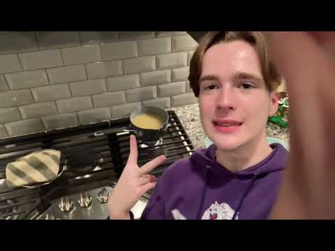 Making mac n cheese in spanish (school project)