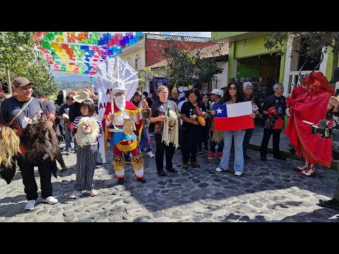 Recorrido de Los Participantes del Festival Nacional de Mascaras Danzantes en Coscomatepec Veracruz