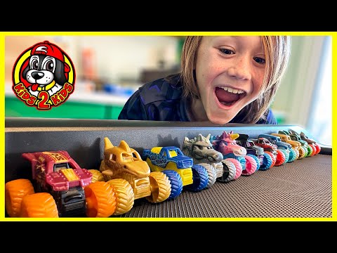 Monster Jam Minis TREADMILL RACE! (Last to Fall Off Tournament)