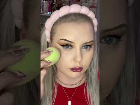 jelly donut blush 🍩 #makeupfails #jellydonut #blushhacks #makeuptutorial