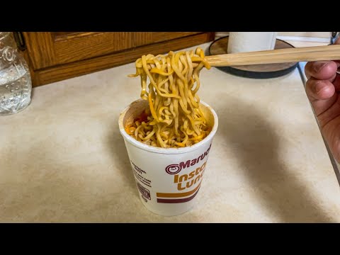 Cooking Hot & Spicy Beef Ramen (Maruchan)