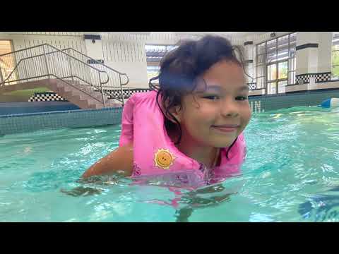 Asahi’s every day life swimming at Dublin recreation center 2024-10-13 あさひちゃんの日常　プール遊び