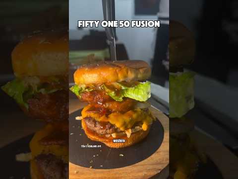 🤯Cousinn Vinnie Tackles the Massive Rodeo Burger from Fifty One 50 Fusion in Chicago! 🍔️