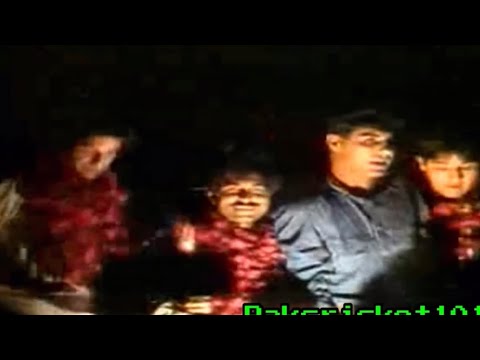 Pakistan 1992 World Cup winning Team return home at Lahore Airport + Imran Khan Interview **RARE**