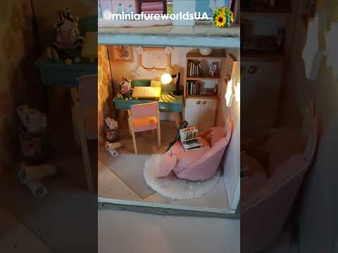 DIY Dollhouse. Ideas for creating a room for a dollhouse. #dollhouse #roombox