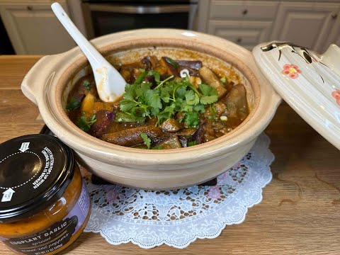 [ 生蠔臘肉茄子🍆煲 ] - 傳統美食，惹味軟滑吃下飯，生蠔🦪鮮味甘香，選材簡單，料理方便快捷，一個很好家常菜，老少咸宜。