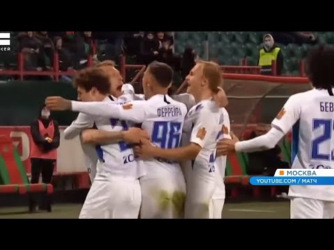 Красноярские футболисты клуба «Енисей» обыграли «Локомотив» со счётом 4:0