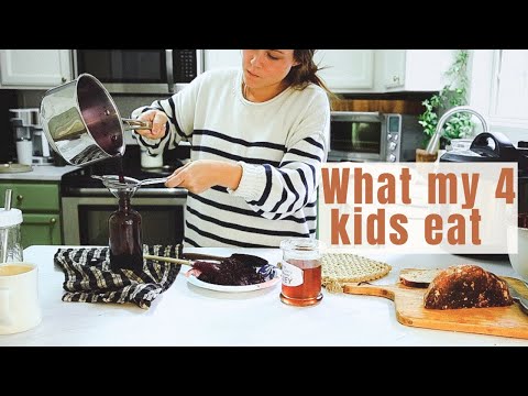 What I Feed My Kids In a Day | cooking healthy homemade meals for the whole family