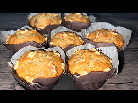 Don't throw away your super ripe bananas! Make these moist & fluffy banana-nut muffins | Easy recipe