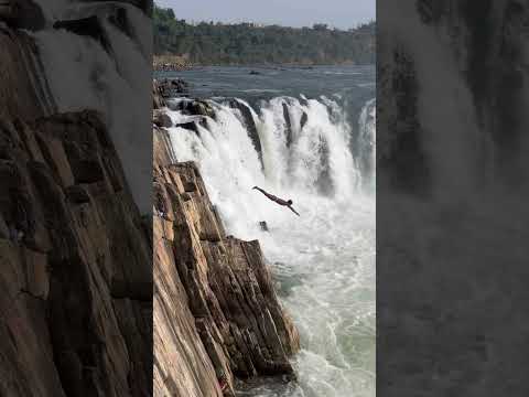 Amazed and shocked #republicday #madhyapradesh #dhuandharfalls #mptourism