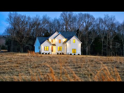 Modern Farmhouse on Private 5+ Acres in Murfreesboro